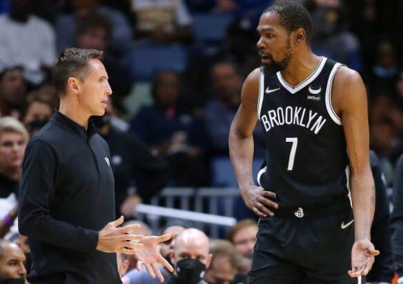 库里曾在脚 库里曾在脚